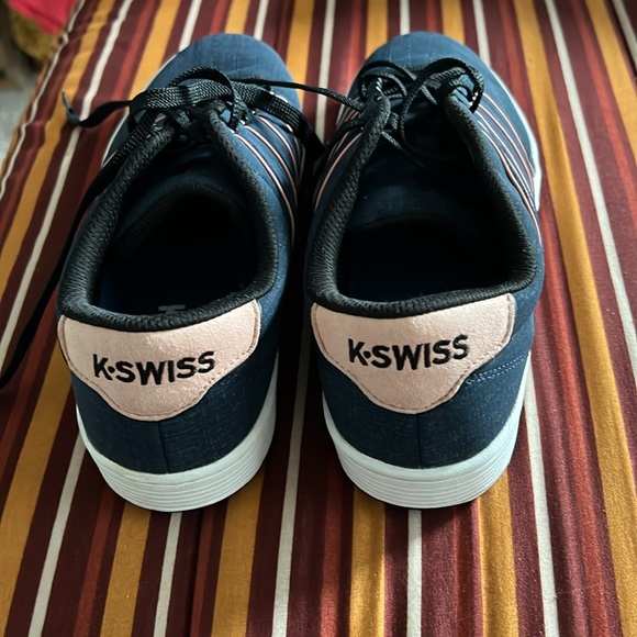 Ladies size 11 K Swiss - Picture 2 of 5